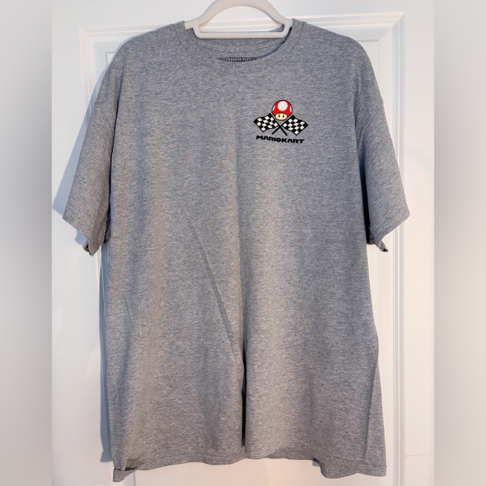 BNWOT - Geeknet Mario Kart graphic tee - Size XL